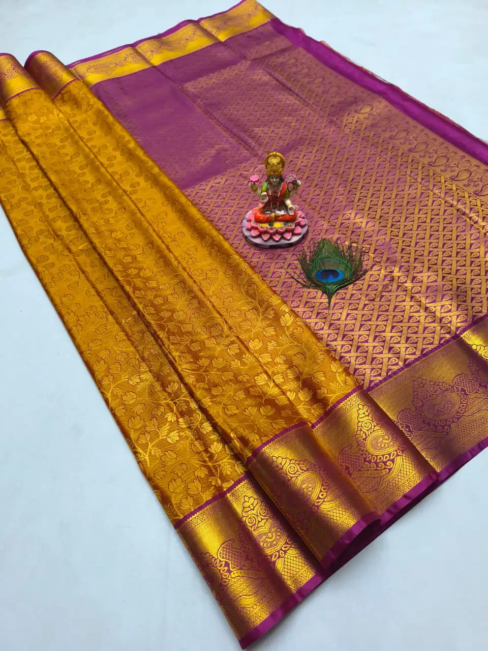 Mayil Chakram Big Border Semi Kanchipuram Silk Saree